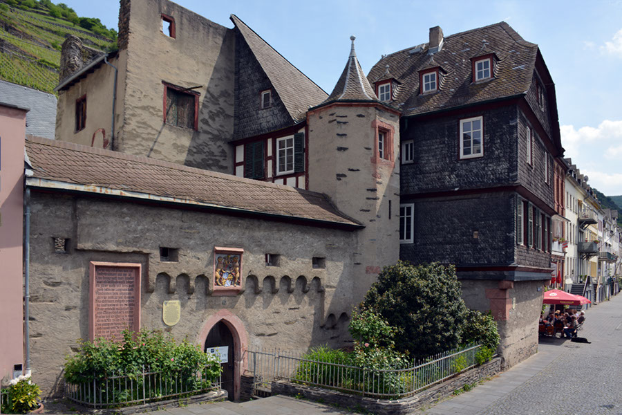 11 Stadtmauer mit Kurpfälzischer Zollschreiberei (urspr. 1552, Umbau im 18. Jh.) : DSC_0089-k